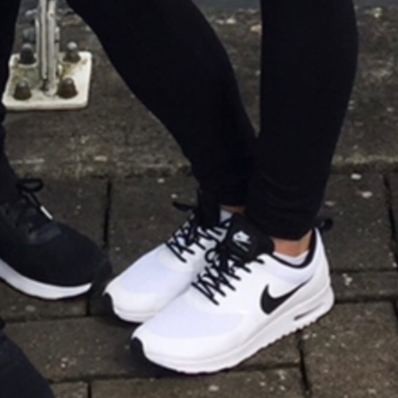Nike Shoes - Nike air max Thea